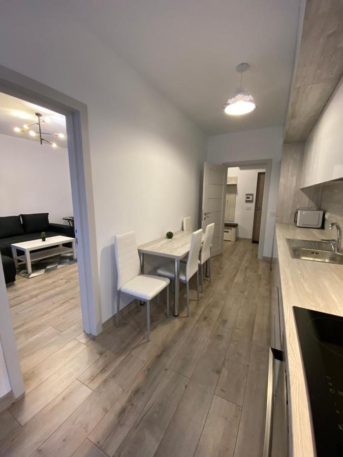 Rose Luxury Apartment Oradea - Felix Luaran gambar